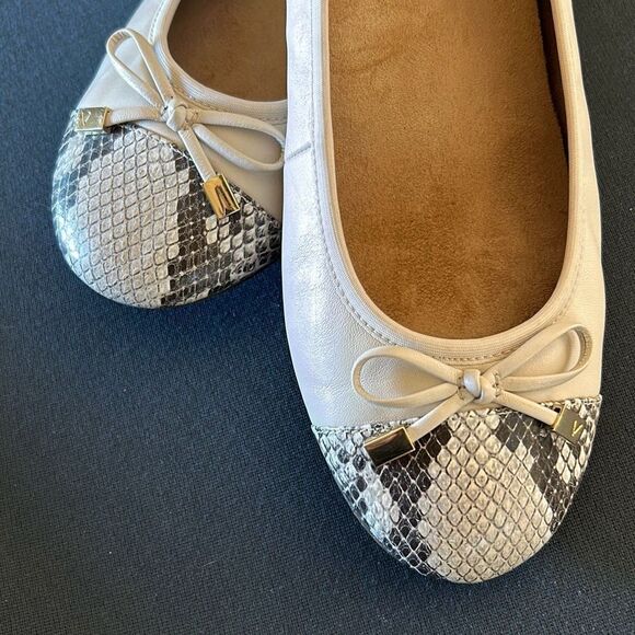 VIONIC Minna Cream Flats - Picture 4 of 12